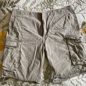 Levis cargo shorts